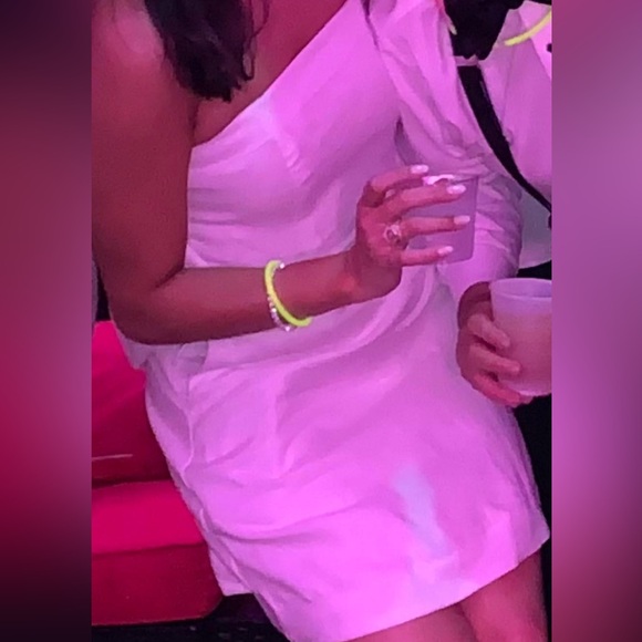 DISSH AISLE WHITE LINEN BACK BOW DRESS - 6 / WHITE - Picture 3 of 3